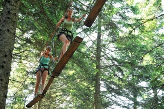  奥弗涅 Ecureuil 冒险课程 